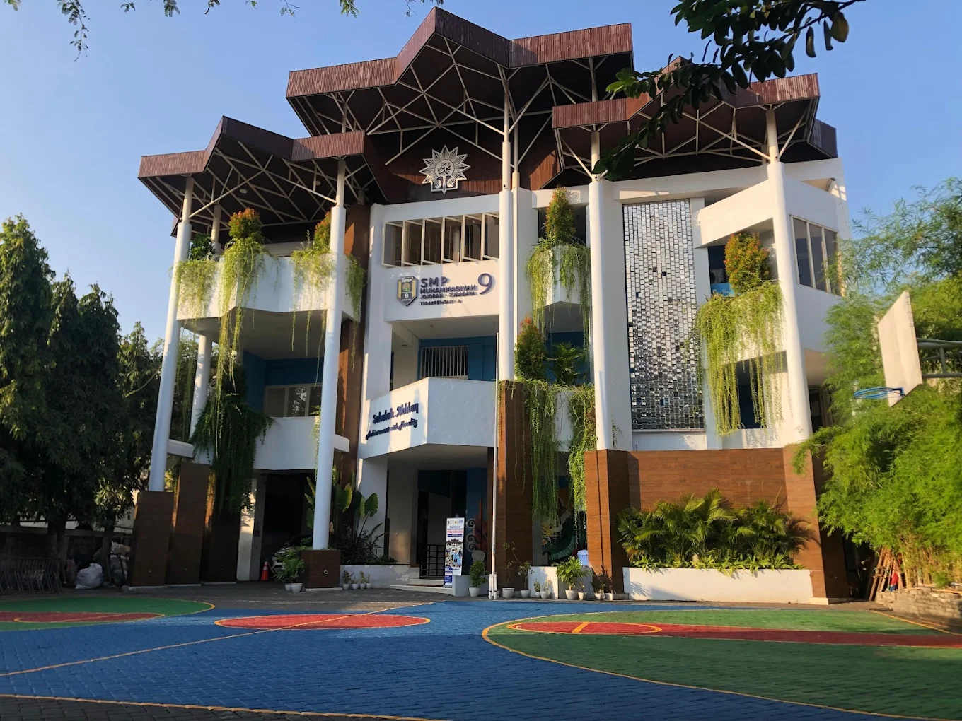 SMP Muhammadiyah 9 Surabaya